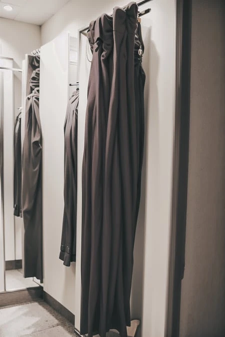 Featured image #3 for Fitting Room