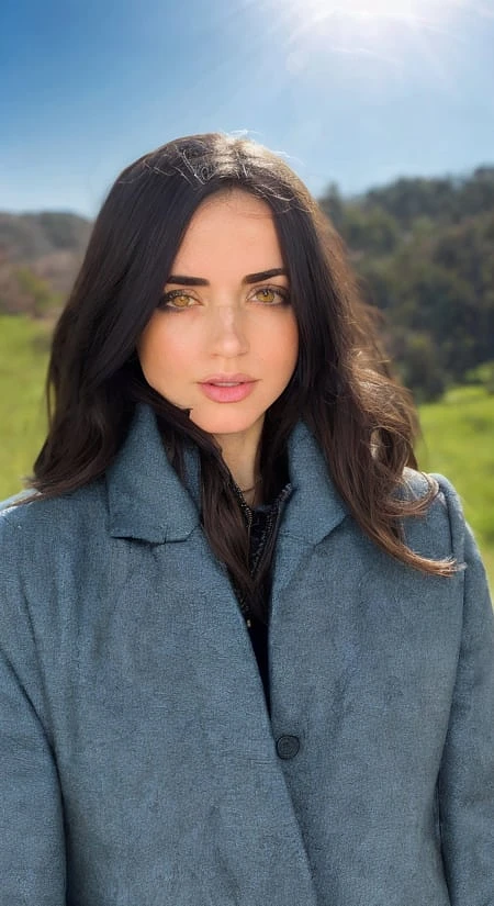 Featured image #4 for Ana de Armas